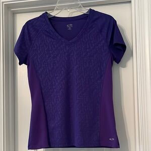 Champion Purple Fitted V-neck short-sleeve t-shirt women’s size S